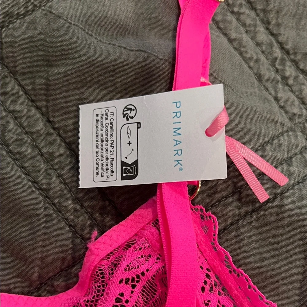 Lace Underwire Bra in Neon Pink - Picture 4 of 4